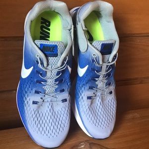 Size 10 Nike zoom Pegasus 34